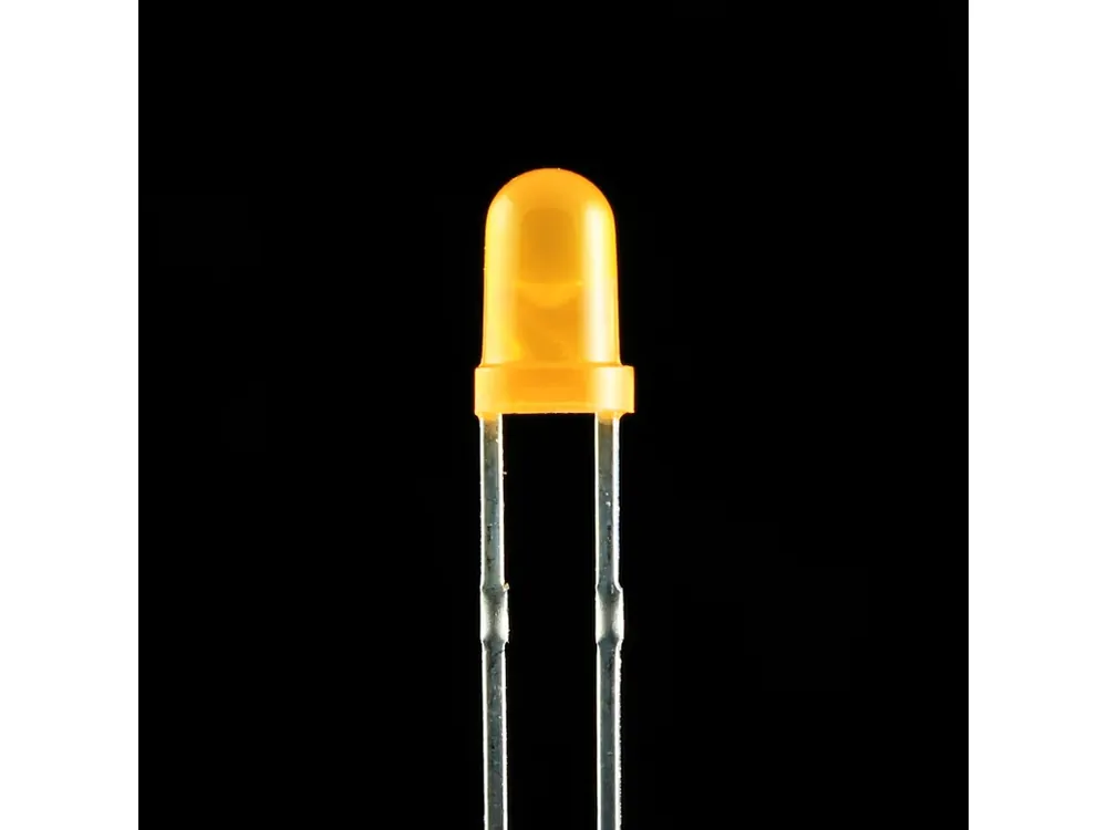 Outlet | LED 3mm oranžová FYL-3012AD1A