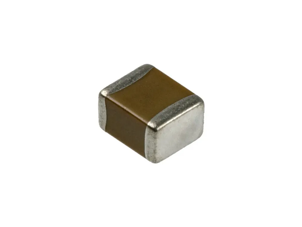 CC1206JRNPO9BN220 Keramický kondenzátor SMD 1206 22pF/50V - Nabídka