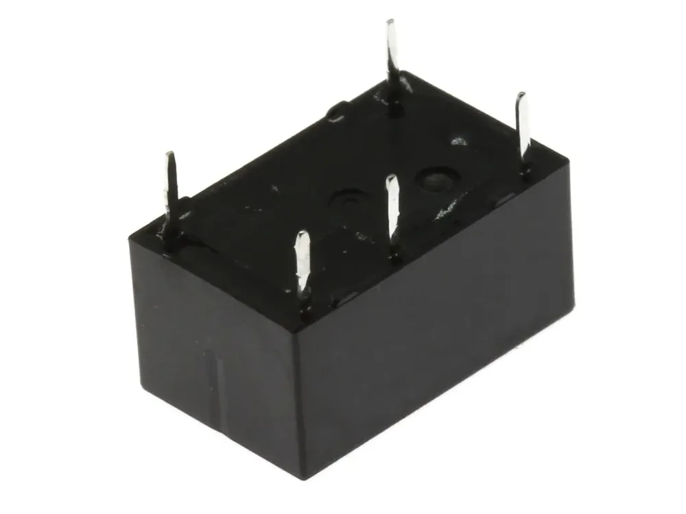 Relé G6E-134P-US 12VDC - Ihned k dispozici