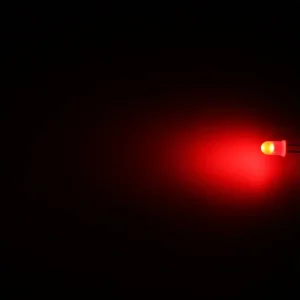 Koupit nyní | Hebei 560MR2C LED 5mm červená