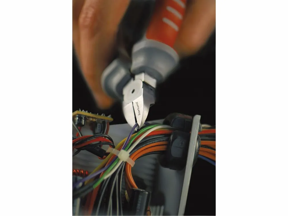 Nyní k dispozici | kleště štípací boční pro elektroniku, 150mm, 61CrV5, FORTUM